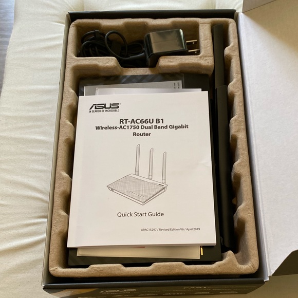 ASUS WiFi Internet Router - Picture 3 of 9
